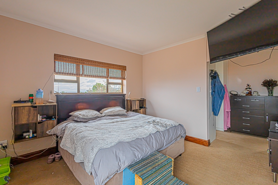 4 Bedroom Property for Sale in Myburgh Park Western Cape